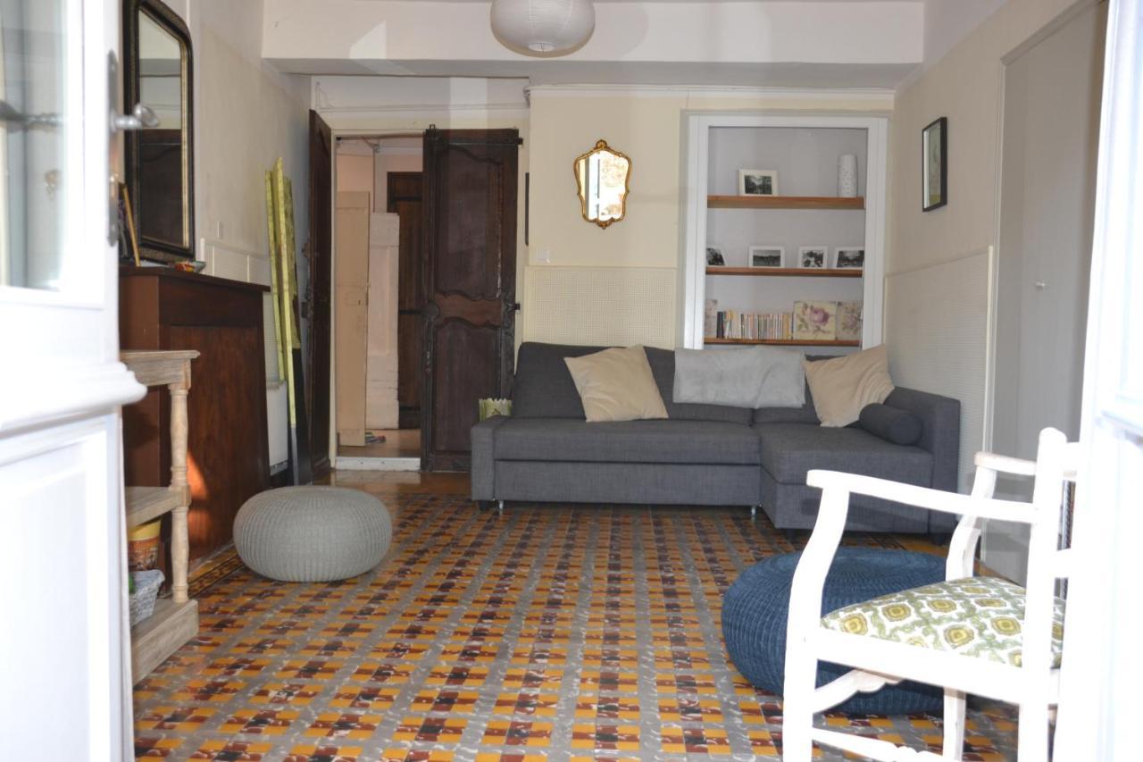 St Jean Du Gard : Spacious Apartment With Use Of Pool แซ็ง-ฌอง-ดู-การ์ ภายนอก รูปภาพ