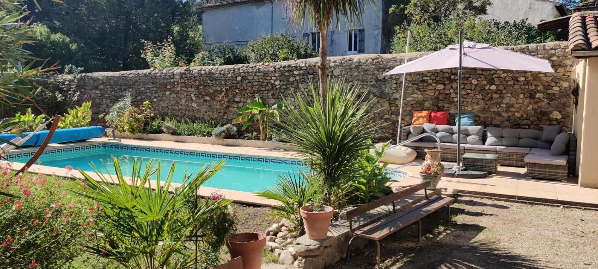 St Jean Du Gard : Spacious Apartment With Use Of Pool แซ็ง-ฌอง-ดู-การ์ ภายนอก รูปภาพ